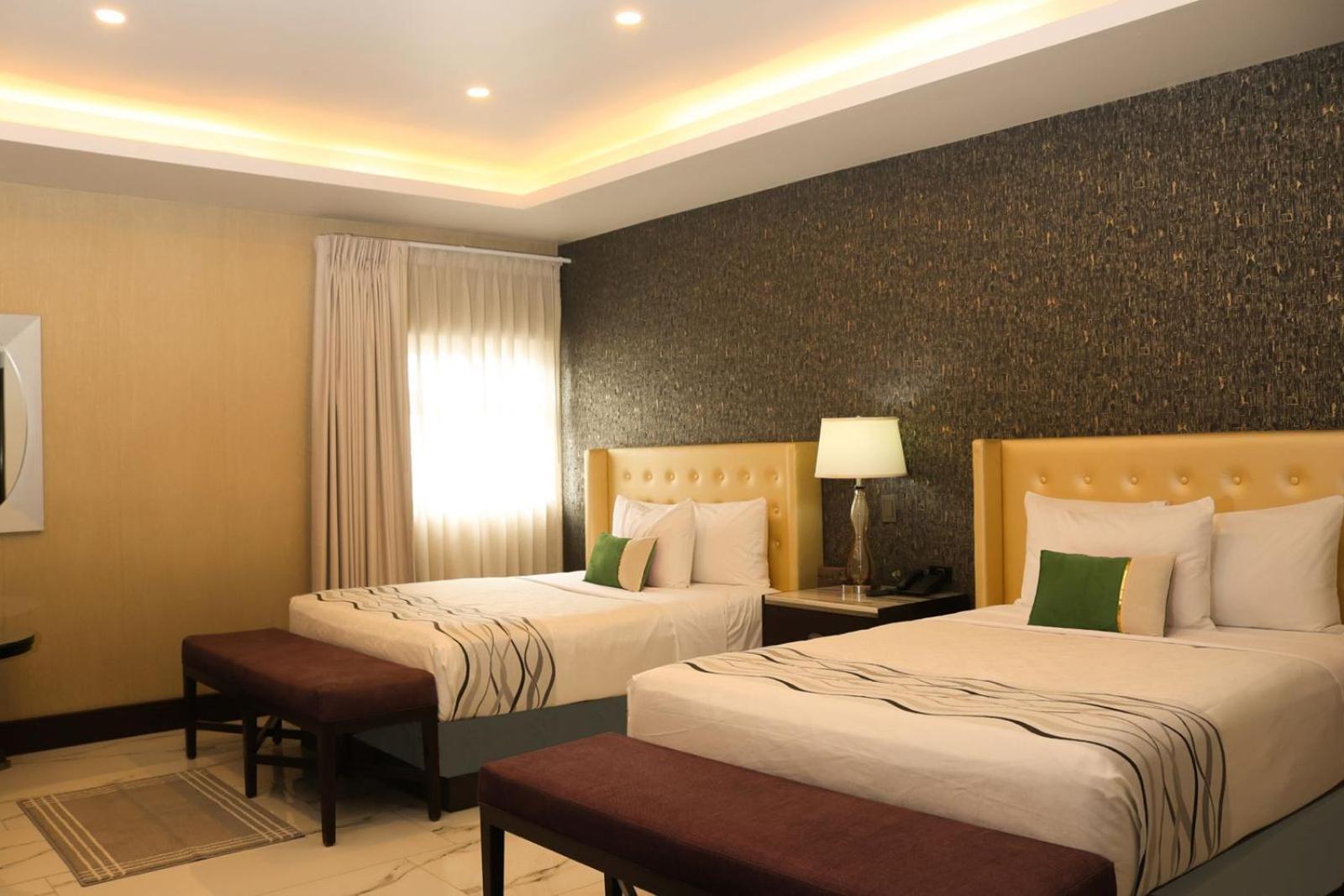 Hotel Grand One Plaza Tijuana Exterior photo