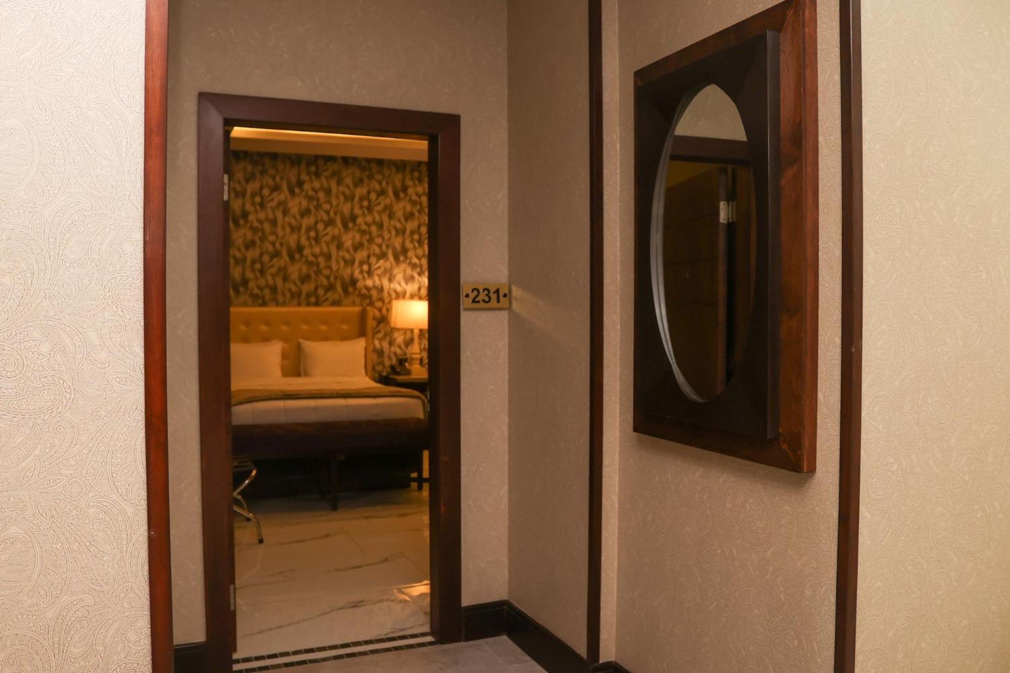 Hotel Grand One Plaza Tijuana Exterior photo